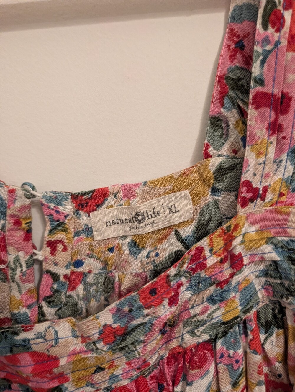 Natural Life Kate Pleated Pink Floral Tank Top Size XL - Picture 3 of 5